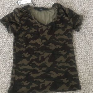 Camo vneck